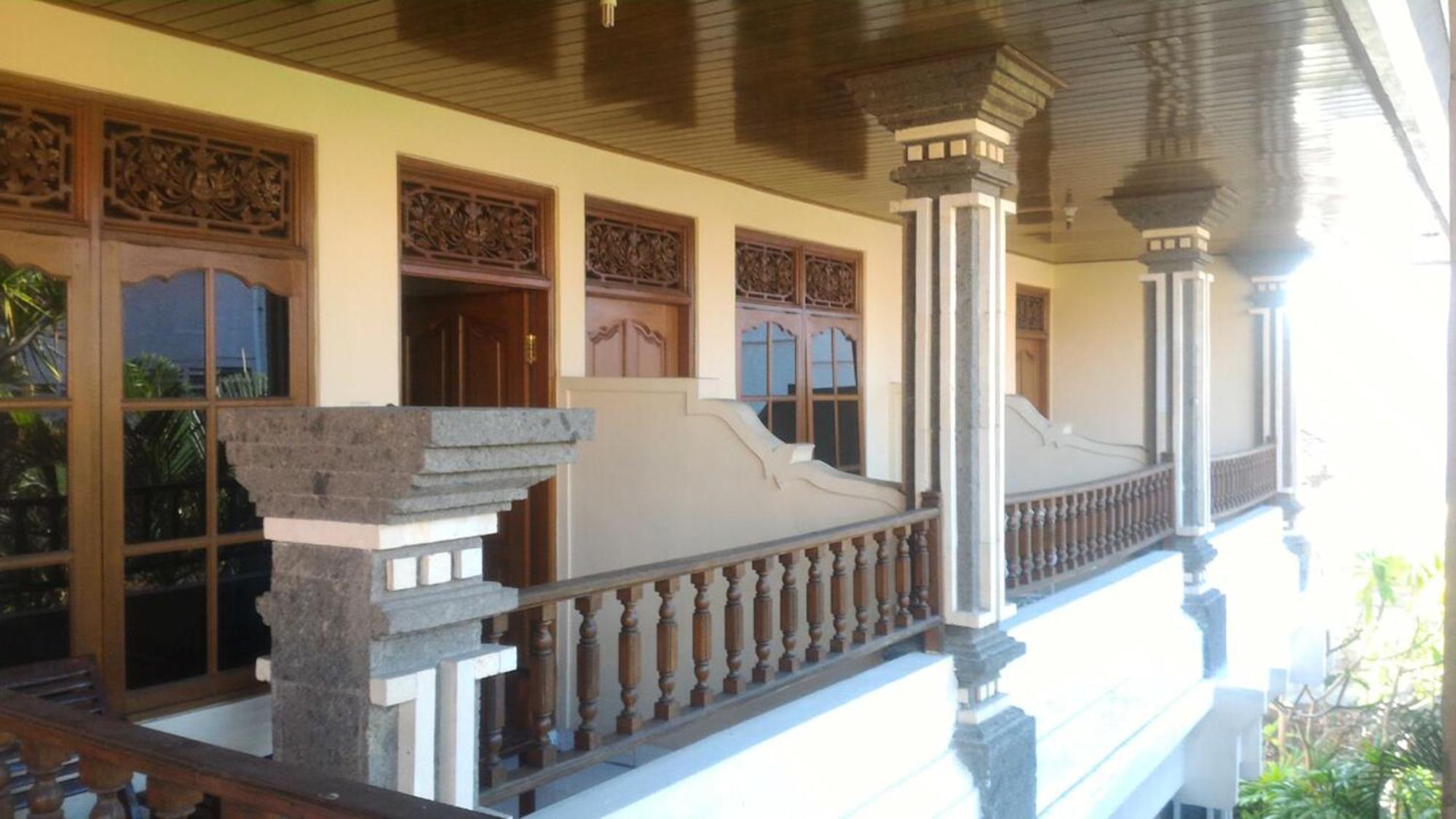 Adus Beach Inn Legian  Exterior photo