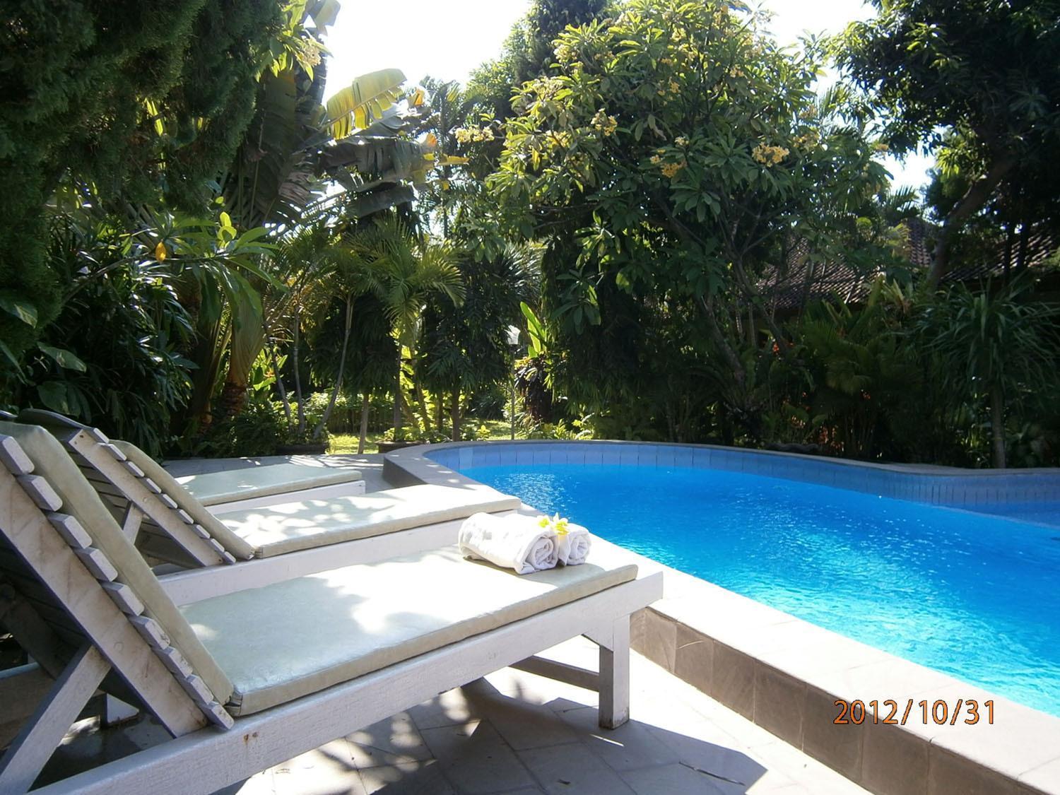 Adus Beach Inn Legian  Exterior photo