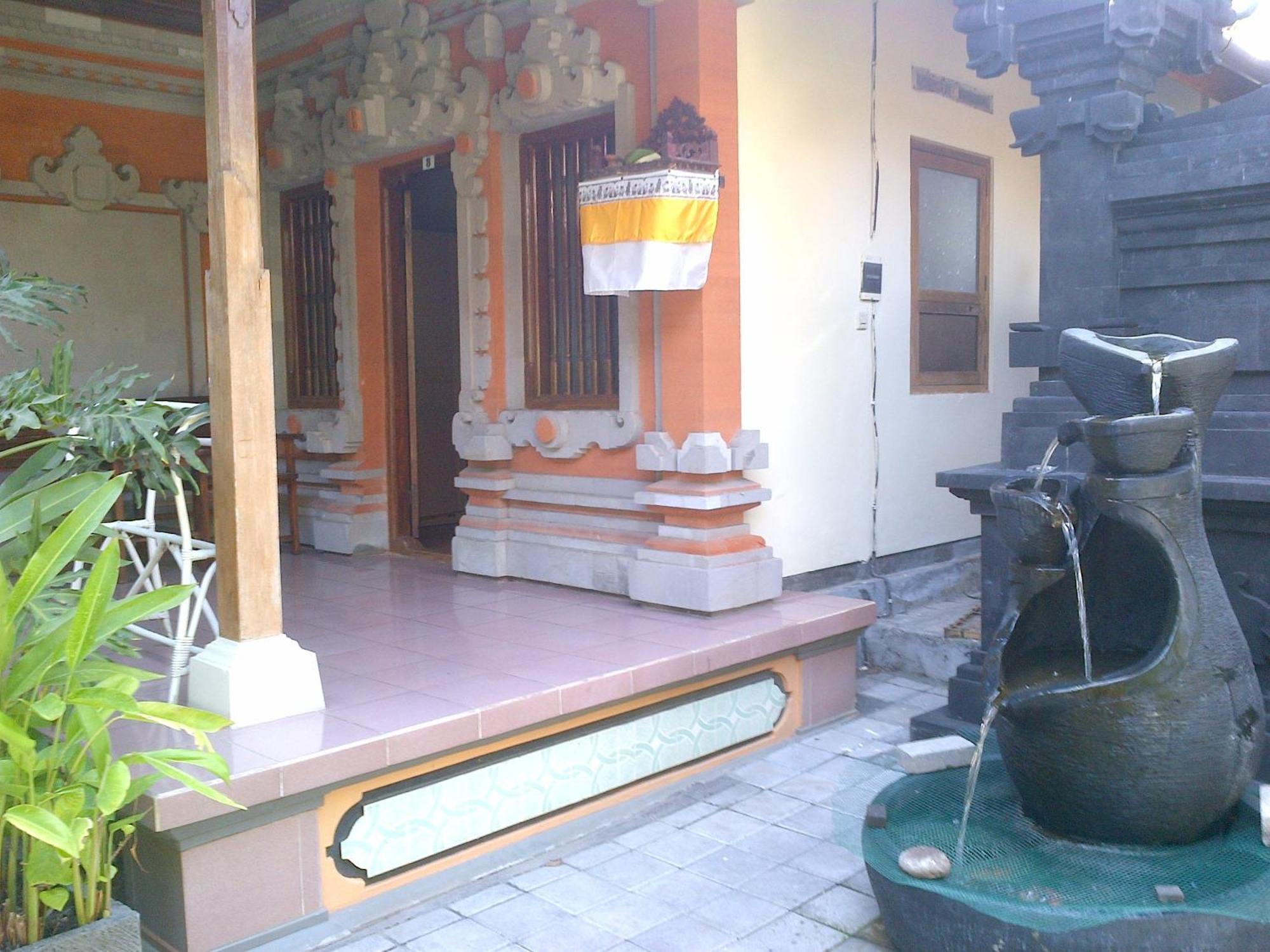 Adus Beach Inn Legian  Exterior photo