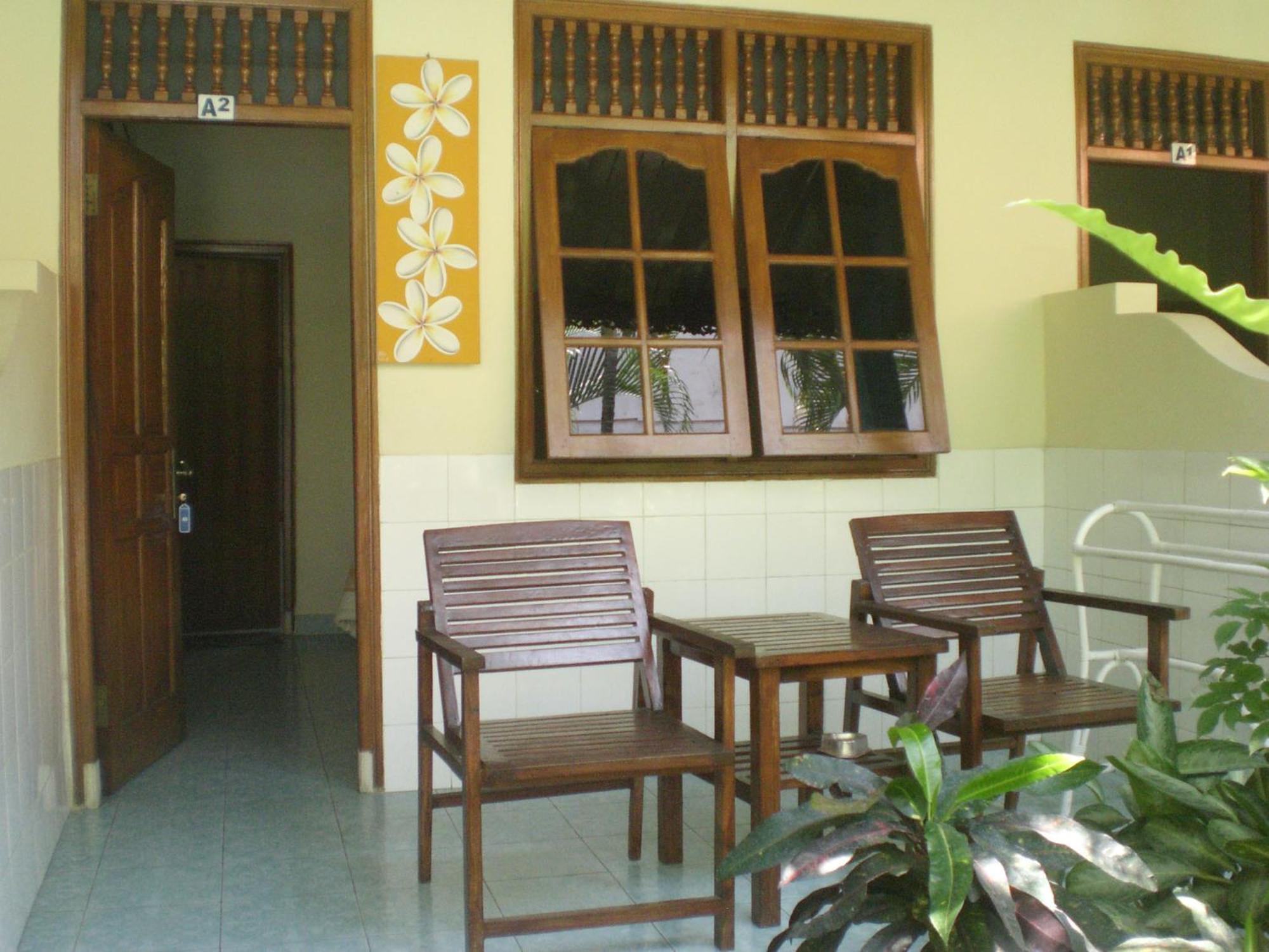 Adus Beach Inn Legian  Exterior photo
